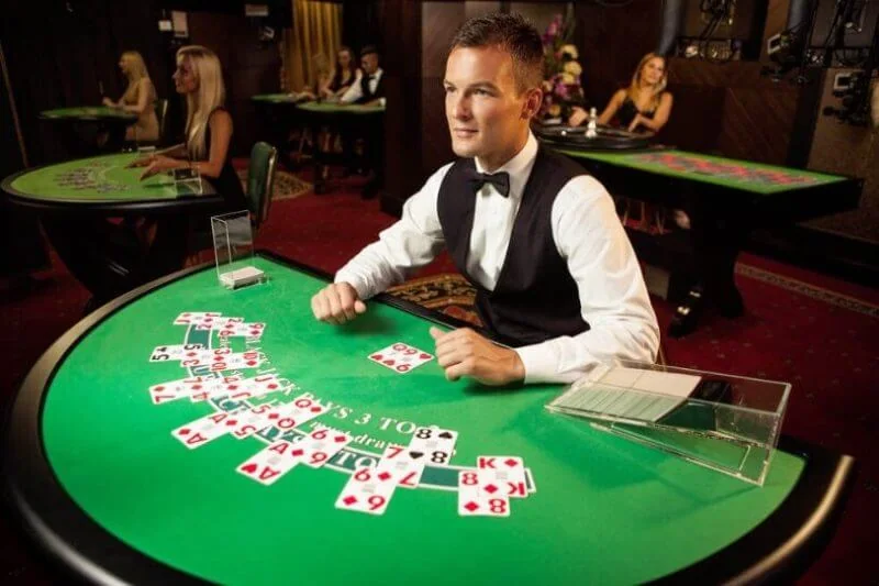 Suasana meja dealer dalam kategori kasino live FOR4D